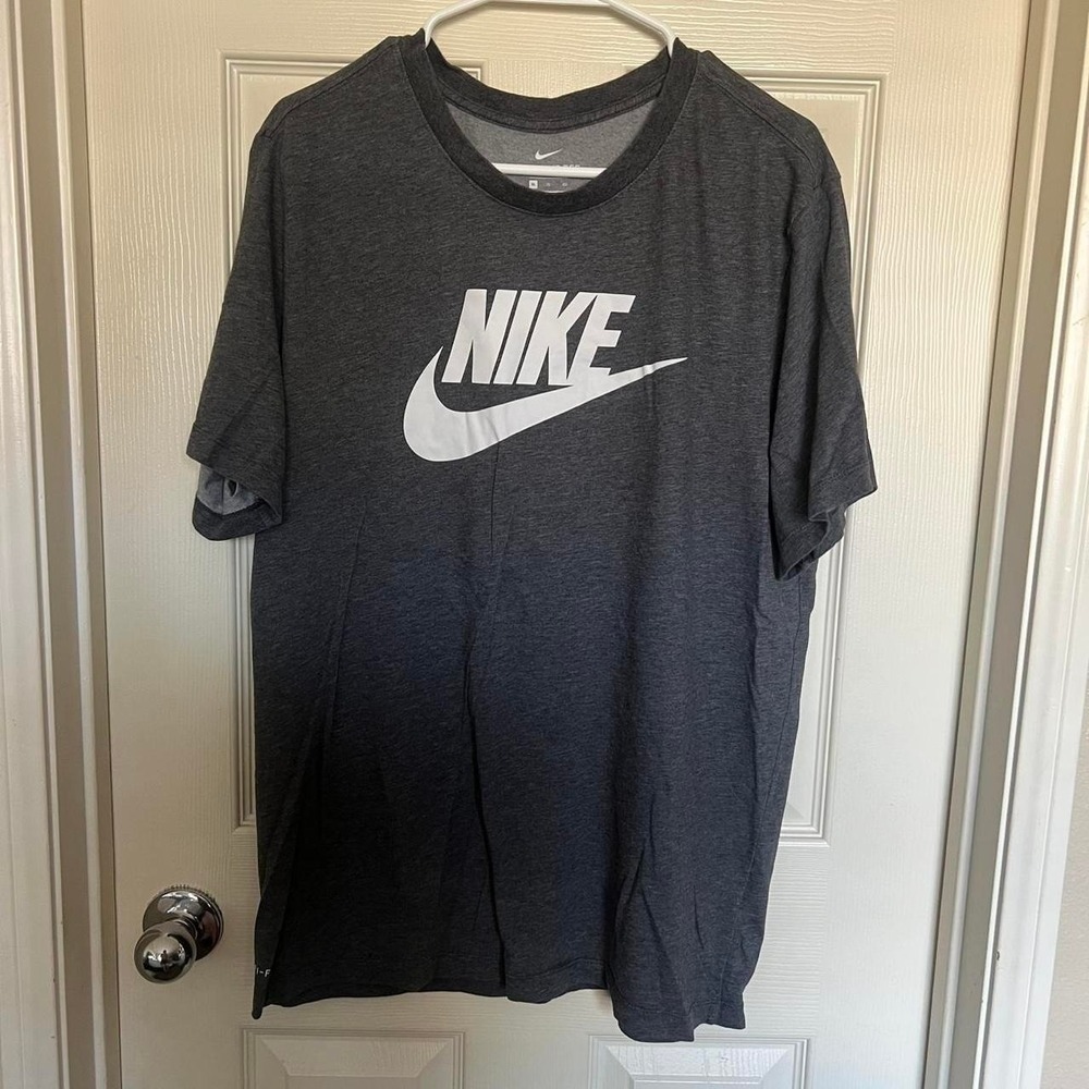 Nike tshirt